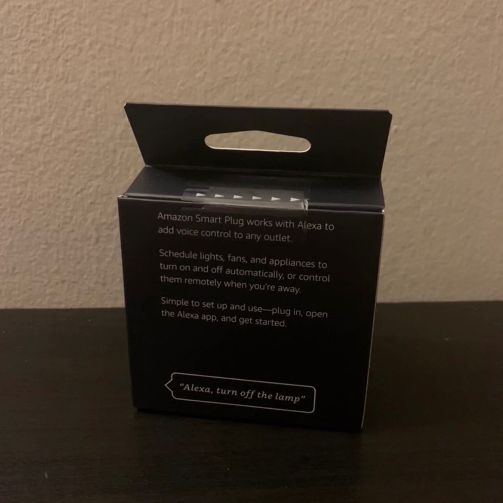 Amazon Smart Plug - Picture 2 of 3